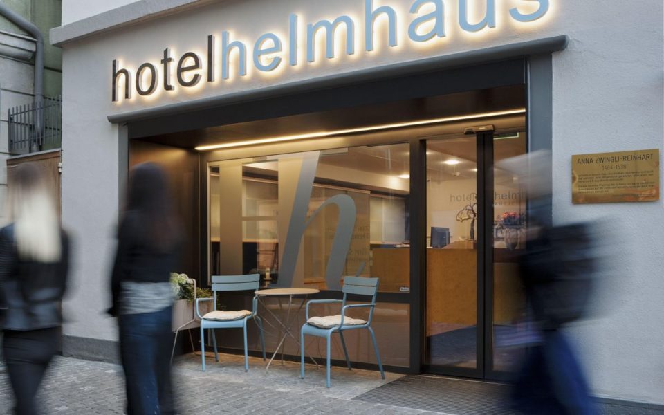 Das Helmhaus Swiss Quality Hotel empfängt seine Gäste in einem historischen Gebäude aus dem 14. Jahrhundert in zentraler Lage nahe dem Großmünster und dem Zürichsee. (Foto Helmhaus)