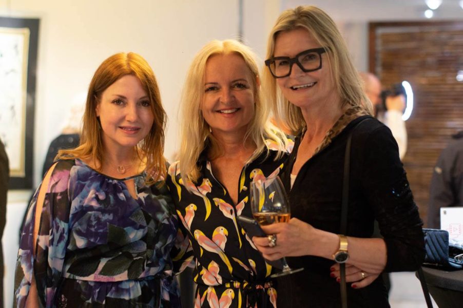 Co-Founder of FRFF Nicole Muj, Susanne Baumann Cox - Sponsor with "The Good Gin" and Hedi Grager, Journalist and Publisher www.hedigrager.com (Foto Reinhard Sudy)