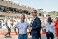 MotoGP in Spielberg: LH Christopher Drexler mit Erich Wolf, GF Projekt Spielberg. (Foto Land Steiermark / Brand Images)